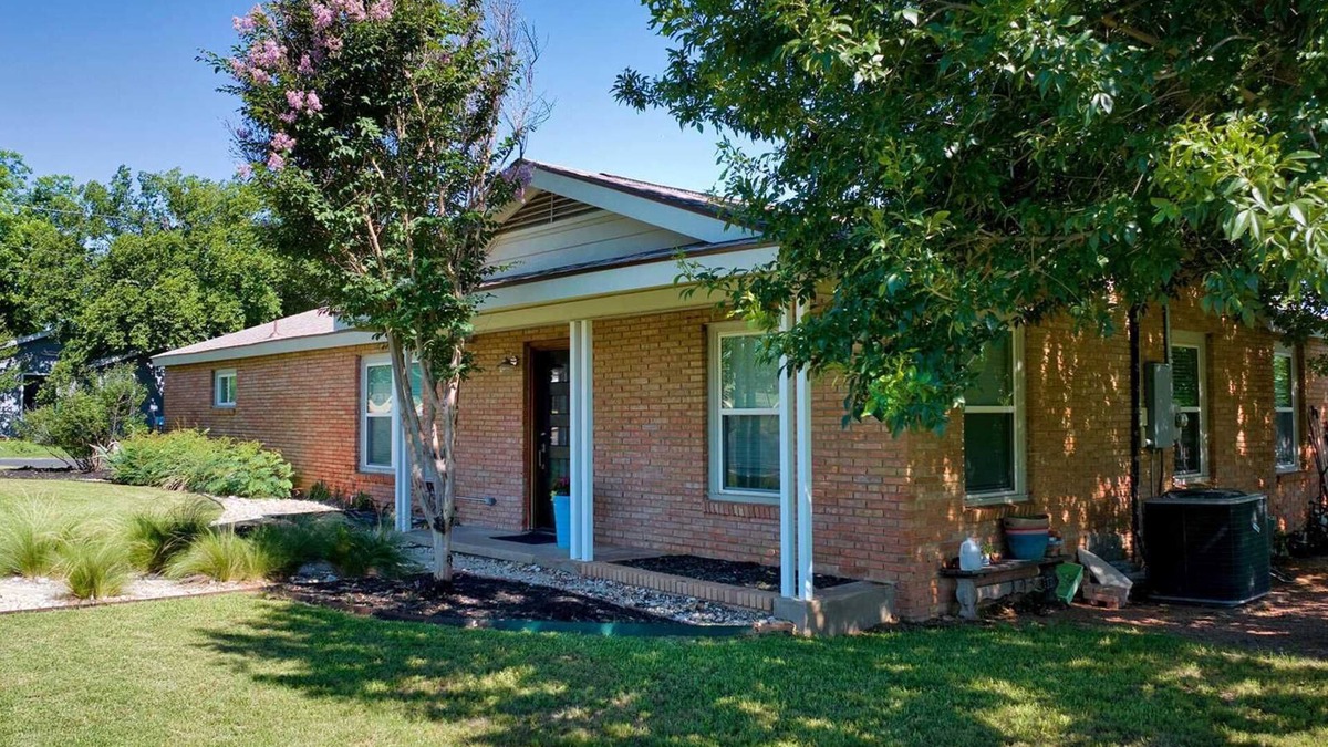 Mason House | Texas Topaz in Mason