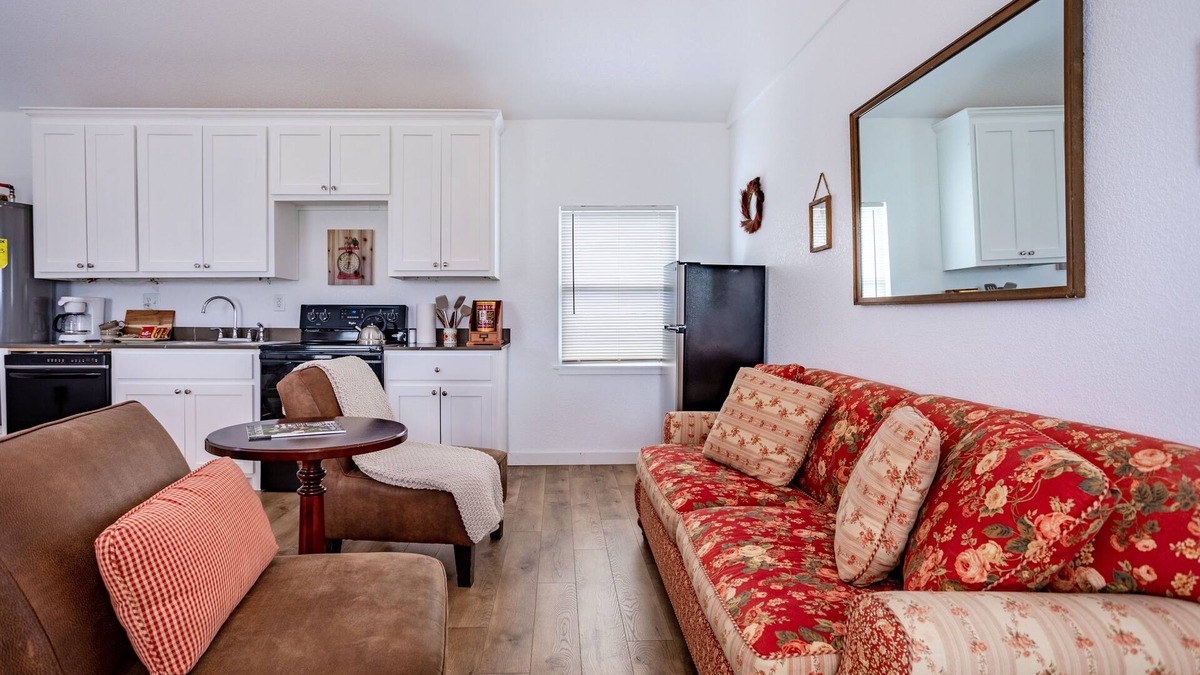 Valley Mills House | Texas Trio #1 - Waco, Magnolia, Baylor