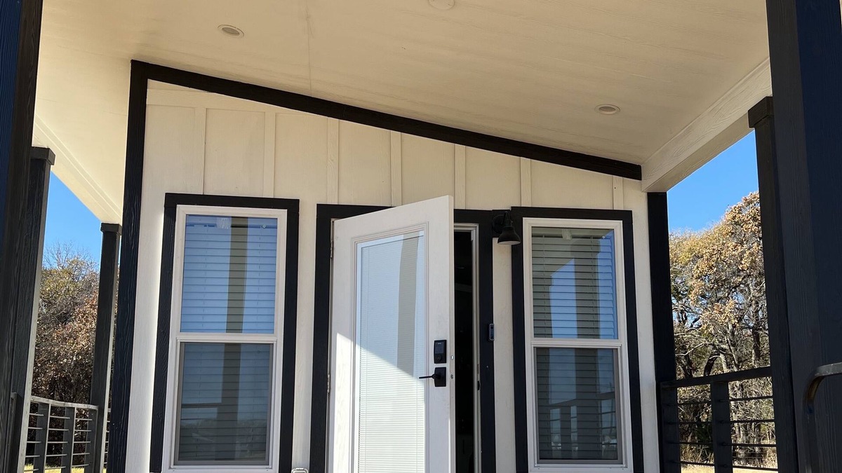 Gordonville House | Texoma Getaway - Tiny House on a Cannabis Farm
