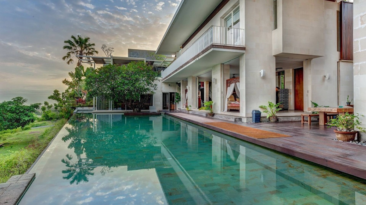 Bukit Villa | TG 5 Bedroom Villa Panoramic Bay View