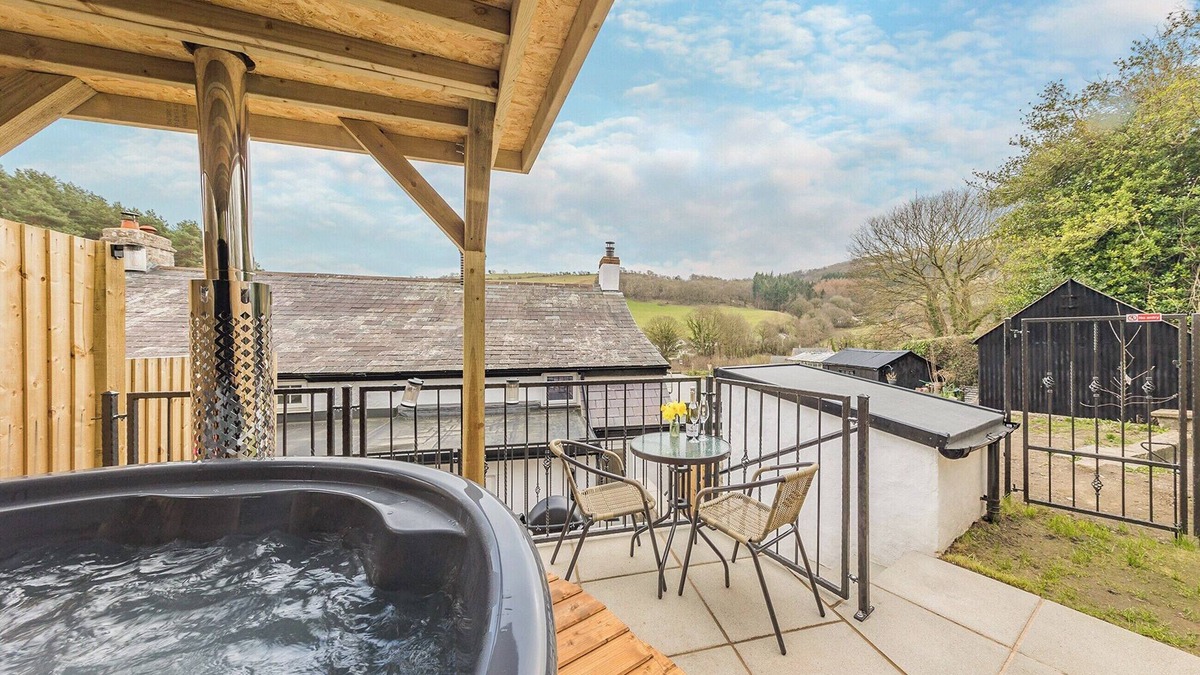 Caerwys Cottage | The Cottage At Number One