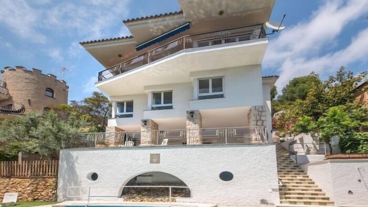Tamarit House | th128 Villa in Tarragona 4 bedrooms · 5 beds · 4 baths