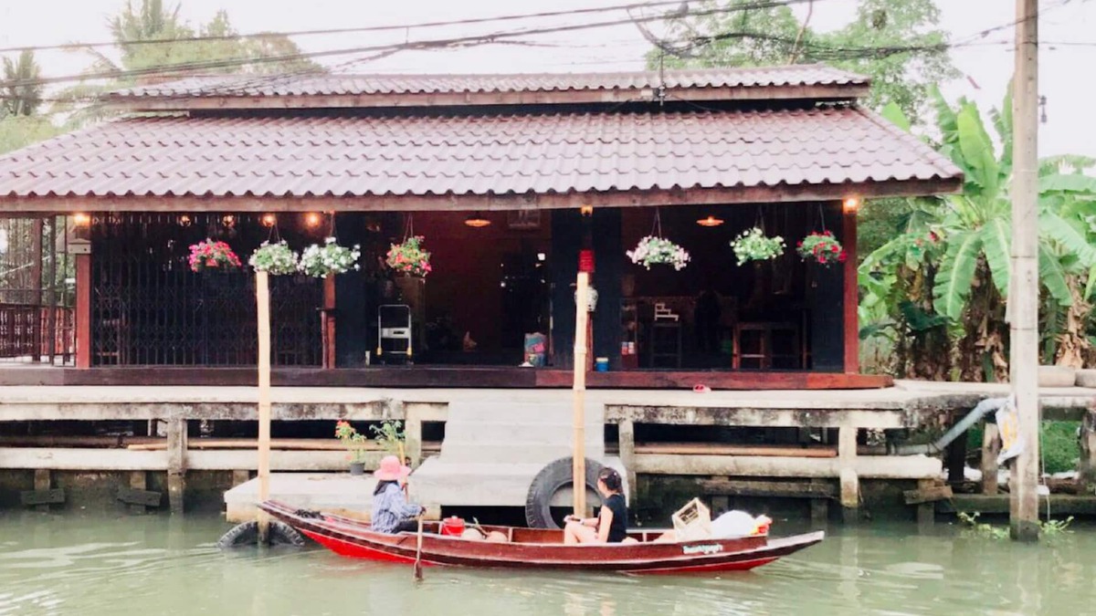 Damnoen Saduak House | Thai style wooden home, Stay like a local, canal view,quite place.
