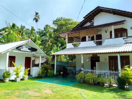 Talalla Bed & Breakfast | Thalalla BnB