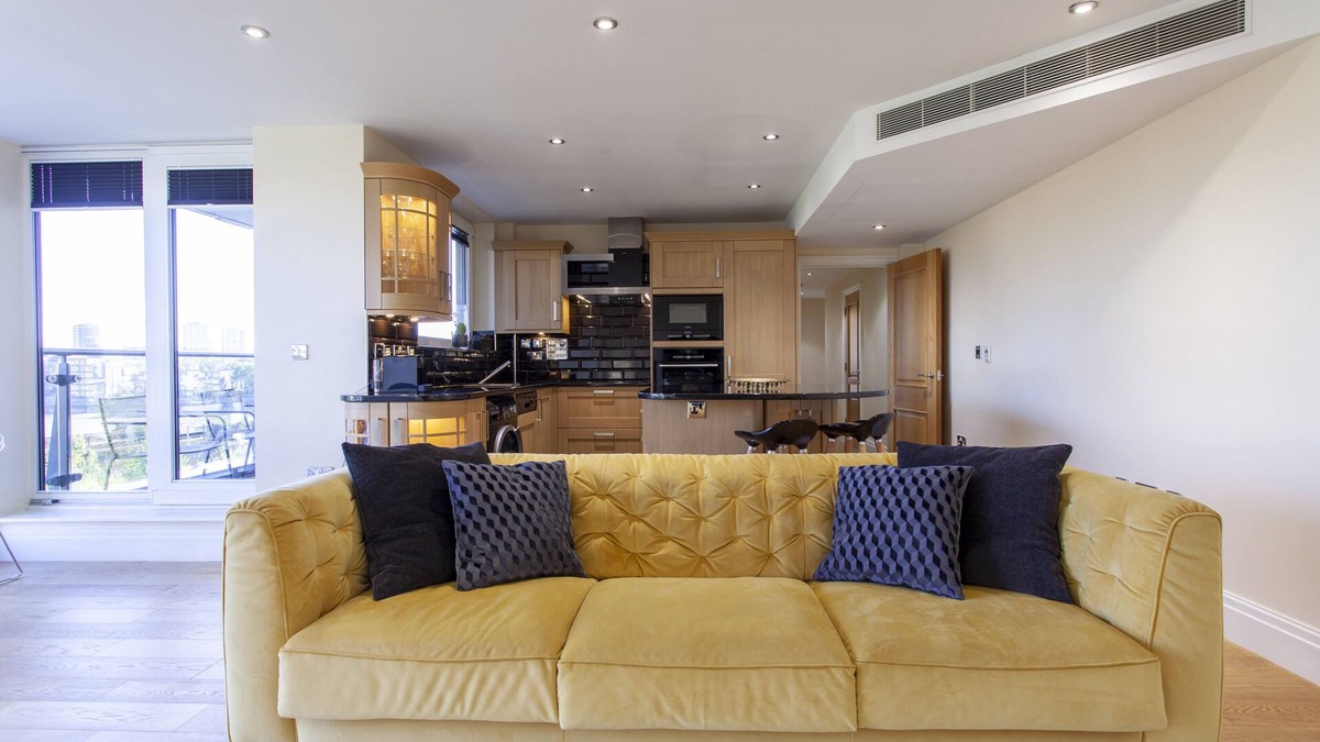 Sands End Apartment | Thames Point, Imperial Wharf