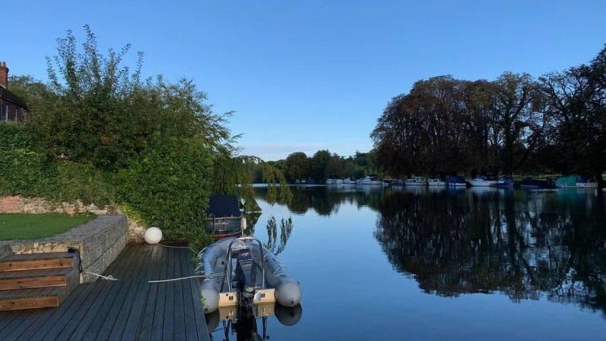 Whitchurch-on-Thames House | Thames Riverside Luxury Home