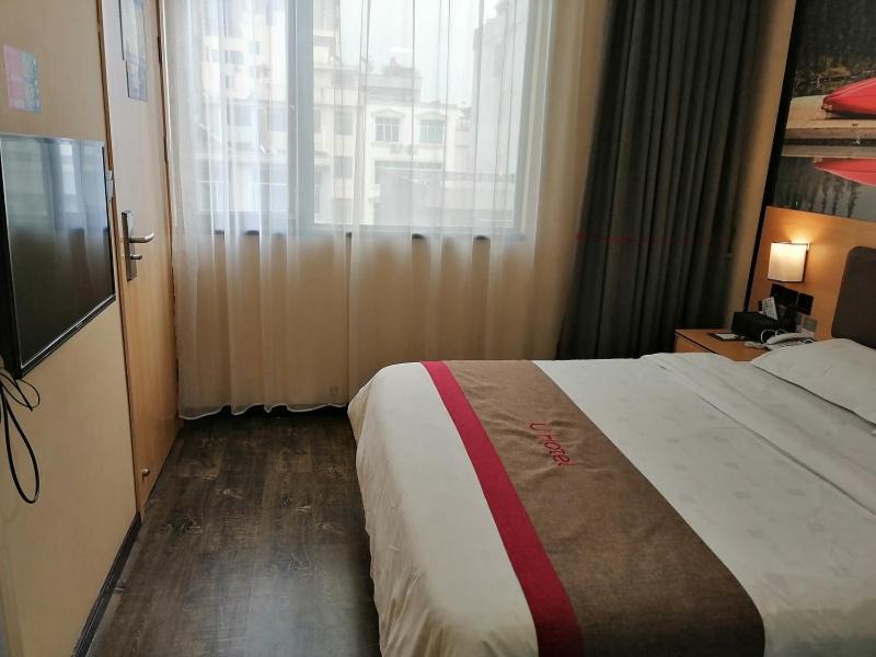 Donghu Hotel | Thank Inn Chain Hotel Guizhou Qianxinan Xingren County Food Street Store