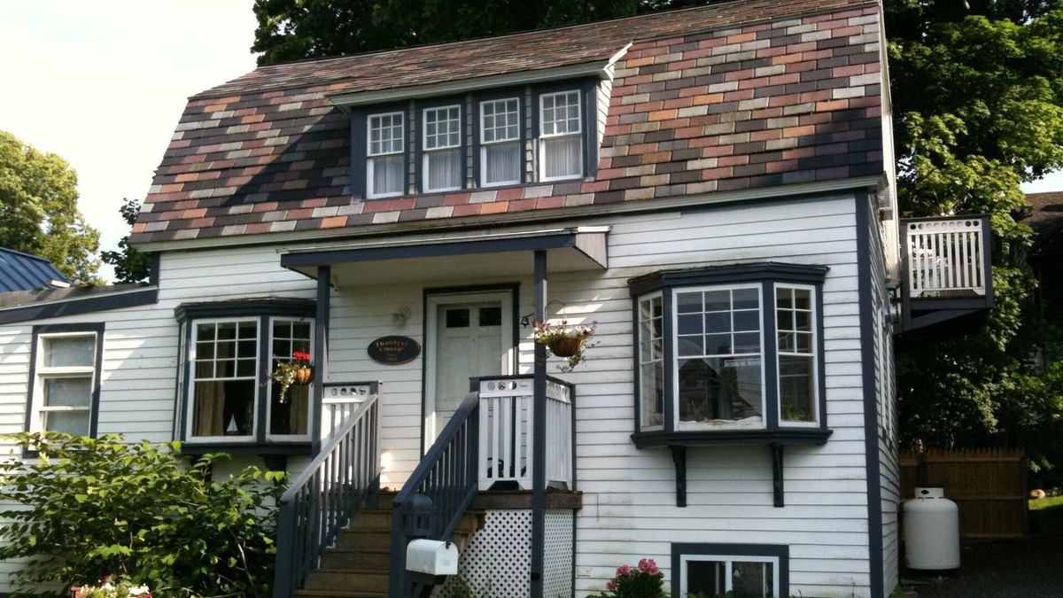 Bar Harbor Cottage | Thankful Cottage...a charming, romantic hideaway near the harbor renting Sun-Sun