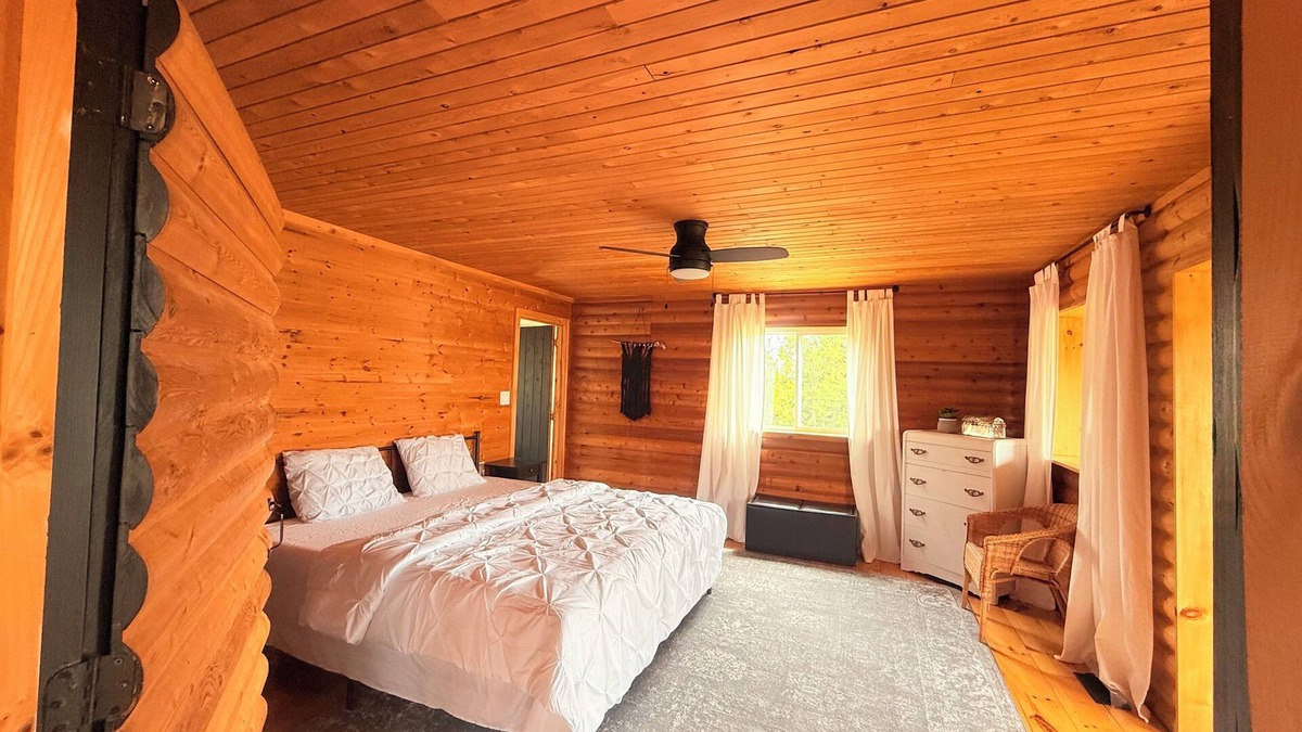 Tobermory Cottage | THaNu Shack - Water's EdgenEscape to Tranquility