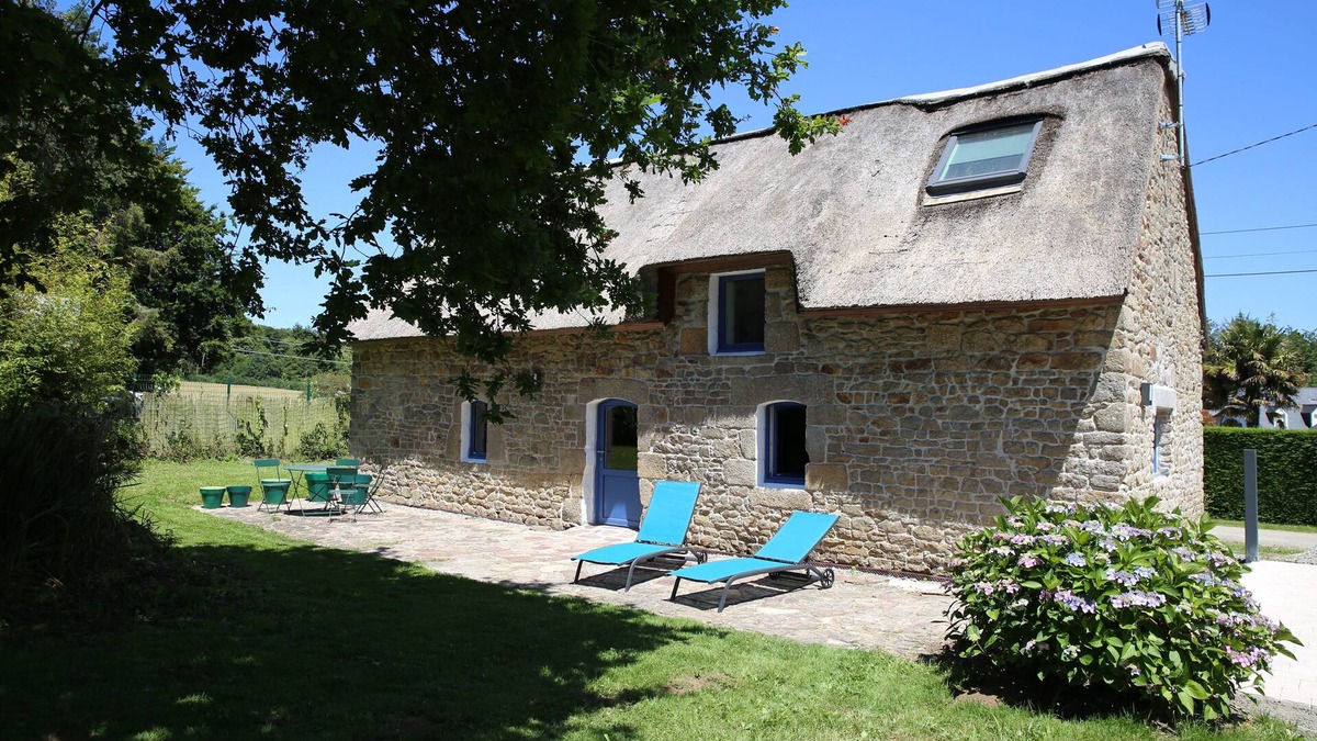 Caudan House | Thatched cottage in Brittany 15 minutes from the sea