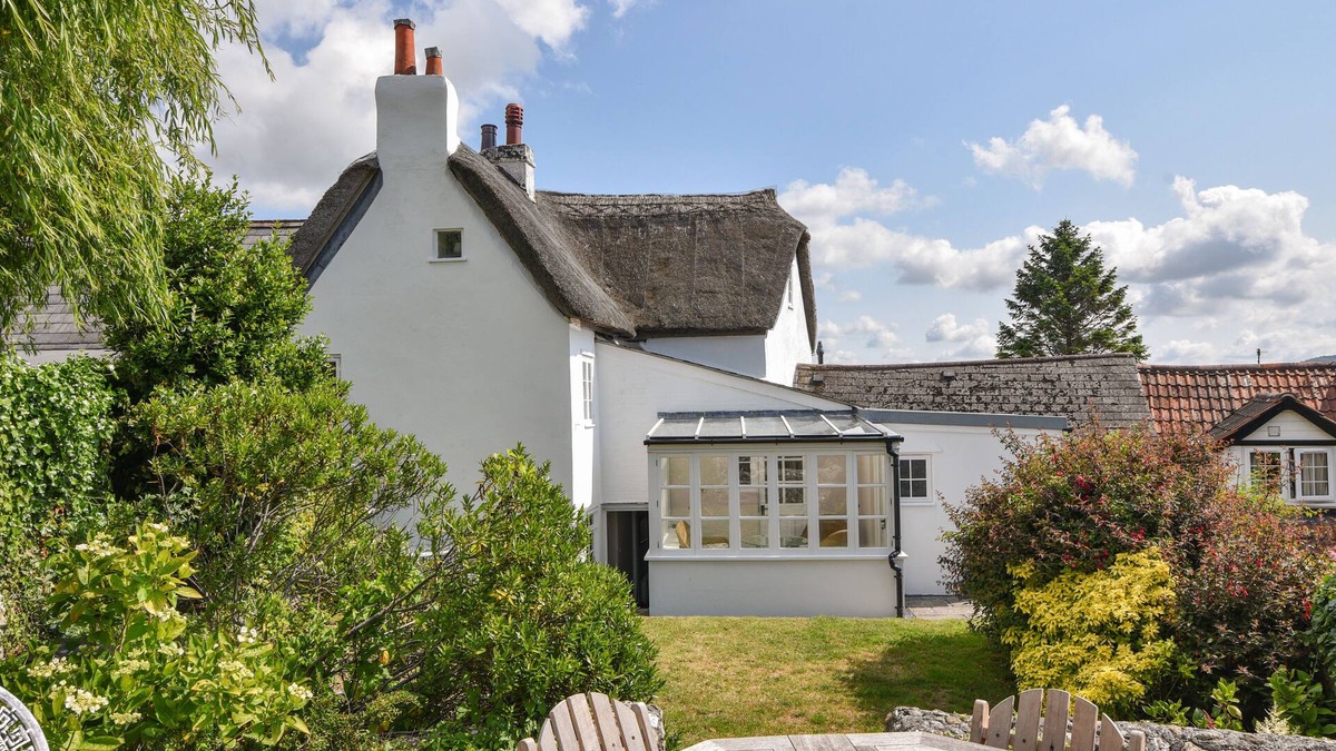 Charmouth Cottage | THATCHED COTTAGE, pet friendly, with a garden in Charmouth