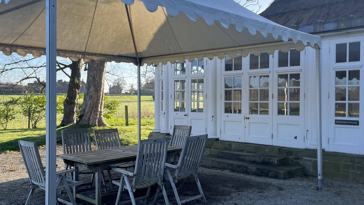 Thornton Hough Cottage | Thatched Pavilion including Hot Tub