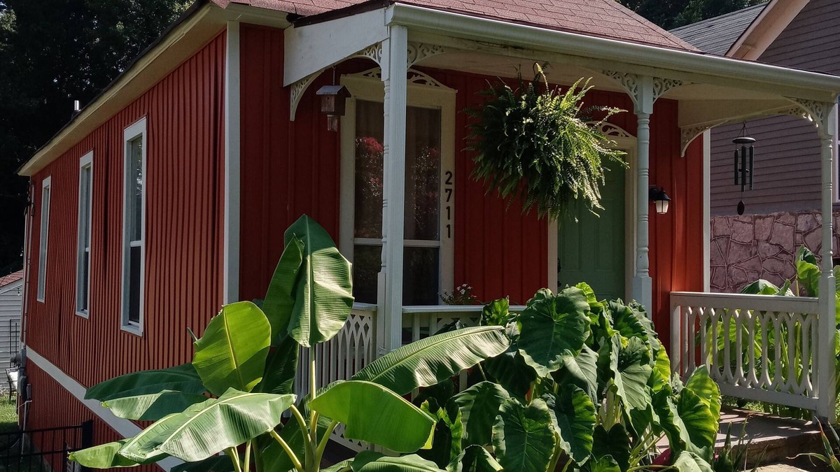 Missionary Ridge House | Thatcher's Mill House On The Ridge and Four Legged Friendly!