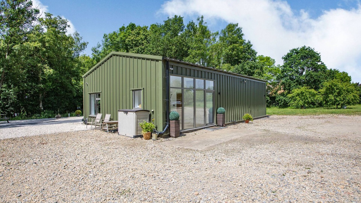 Mangotsfield House | THATCHERS BARN, pet friendly, character holiday cottage in Toddington