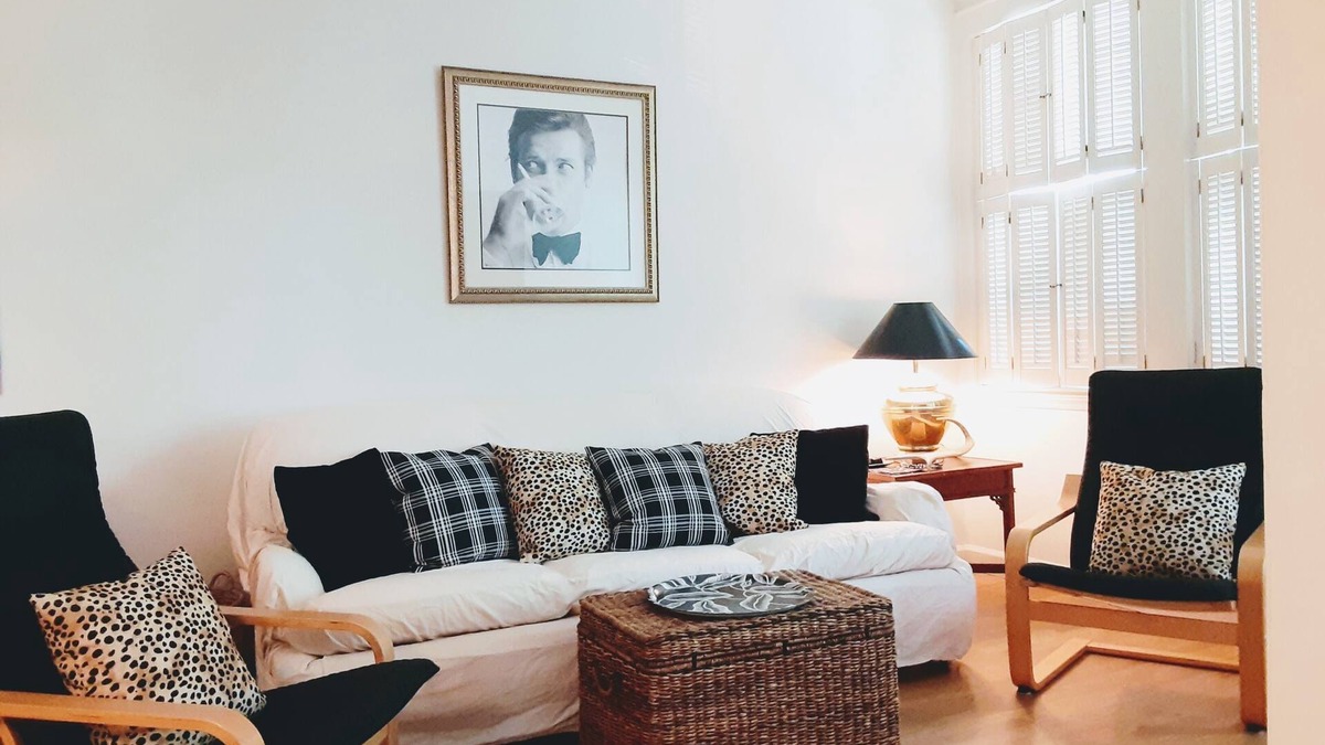 Morganton Condo | The 007 Flat - Posh Downtown Condo in Bloody Brilliant Location