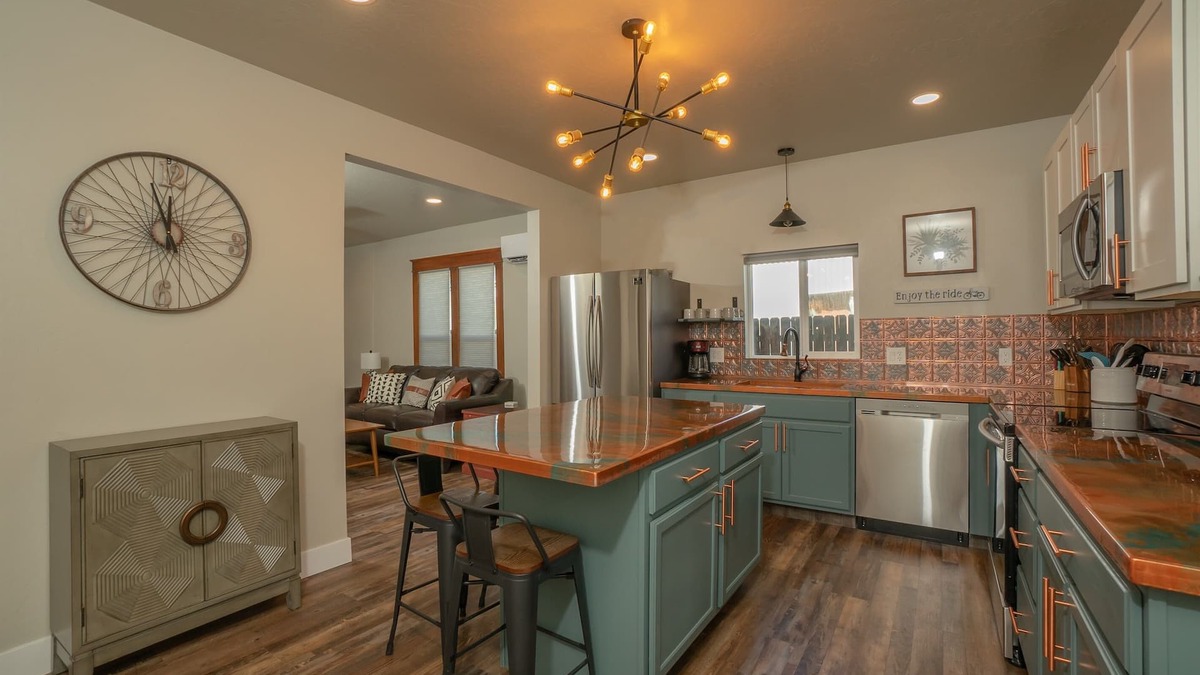 Fruita Apartment | The 18 Road, Downtown Digs! Free In Unit Bike Storage! Fast WiFi