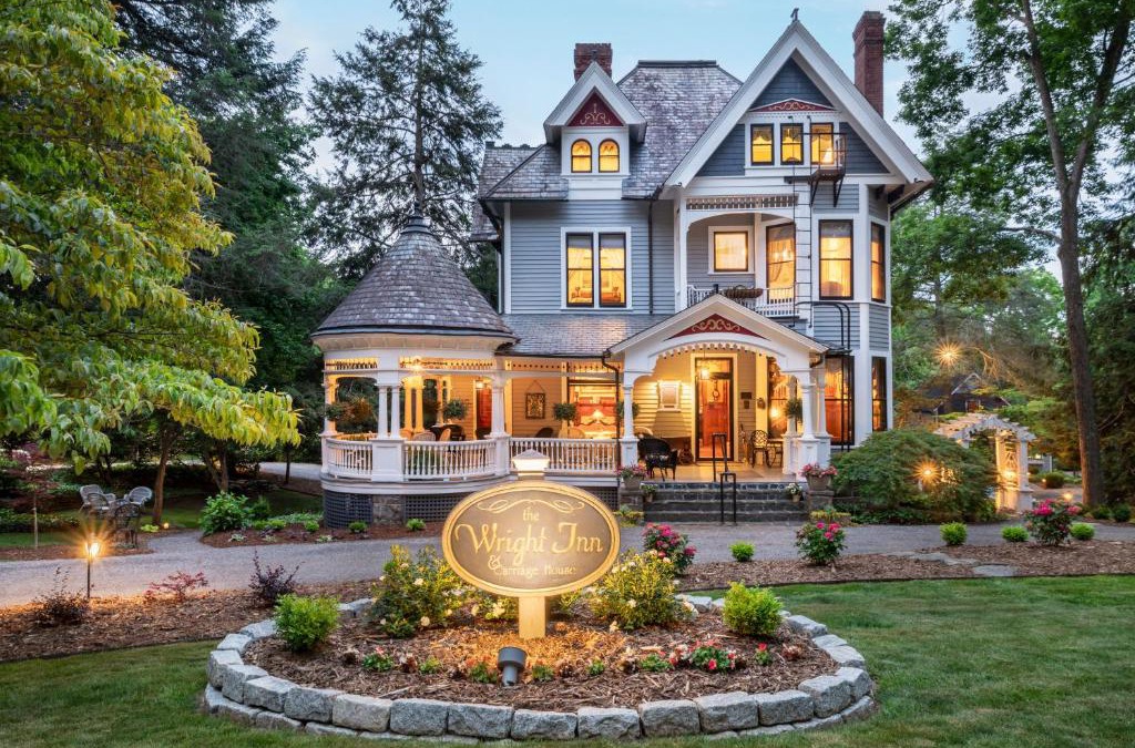 Historic Montford Bed & Breakfast | The 1899 Wright Inn & Carriage House