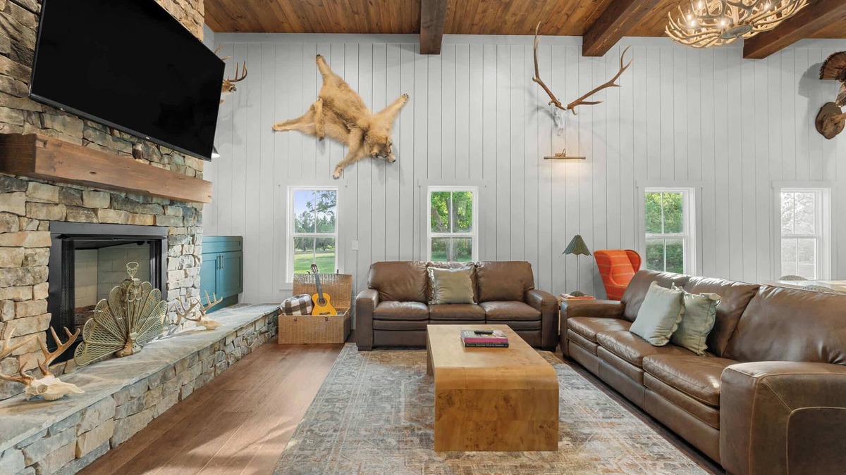 Tattnall County House | The 1900 Farmhouse Retreat - on 78 acres!