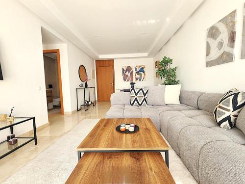 Gauthier Apartment | The 53 Gauthier by IB Signature - Stylish two-Bedroom flat - Wifi, Self Check-in, Day and Night Security, close to all facilities