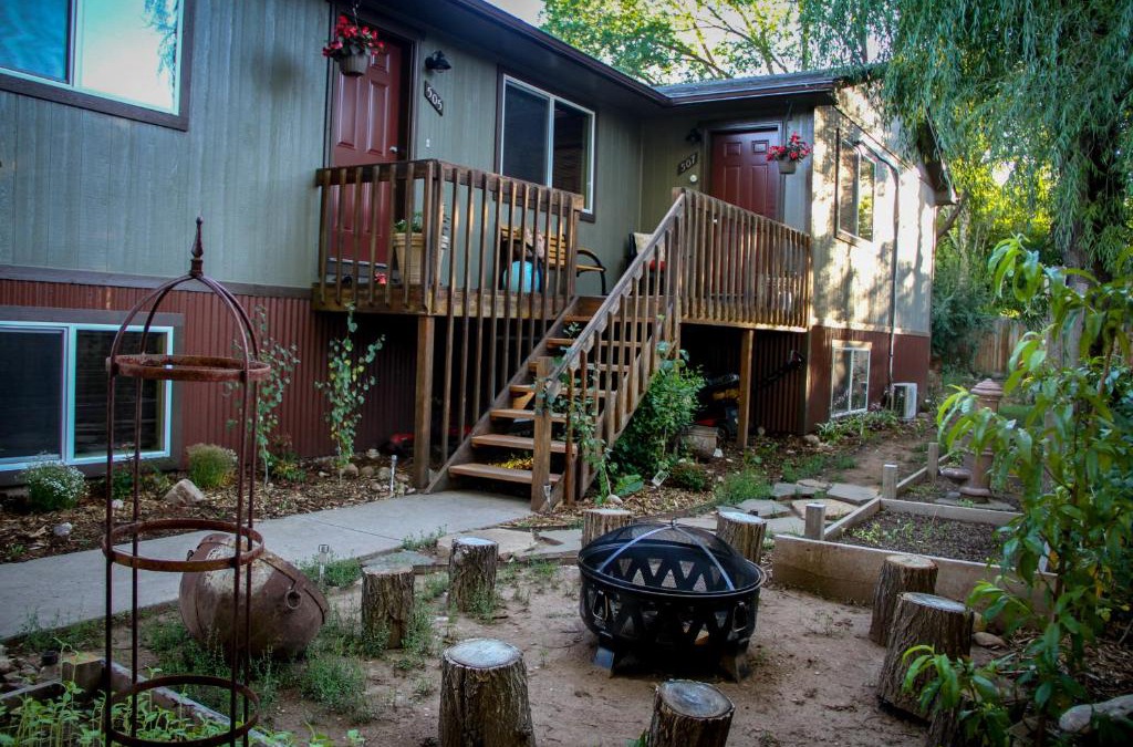 Carbondale House | The 8th Street Retreat