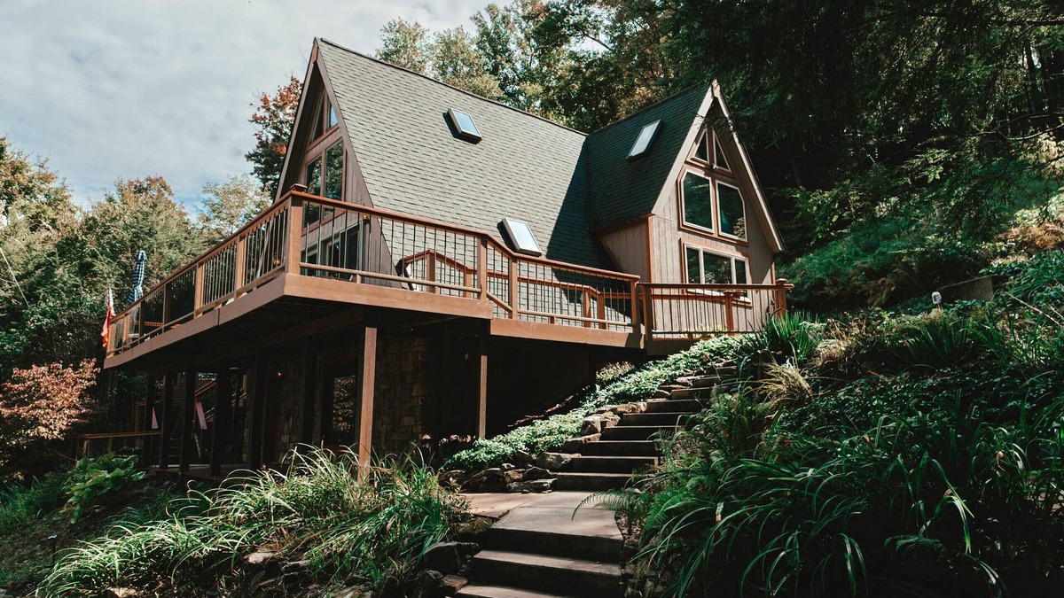 Dayton Cabin | The A-Frame in the Woods + Hot Tub