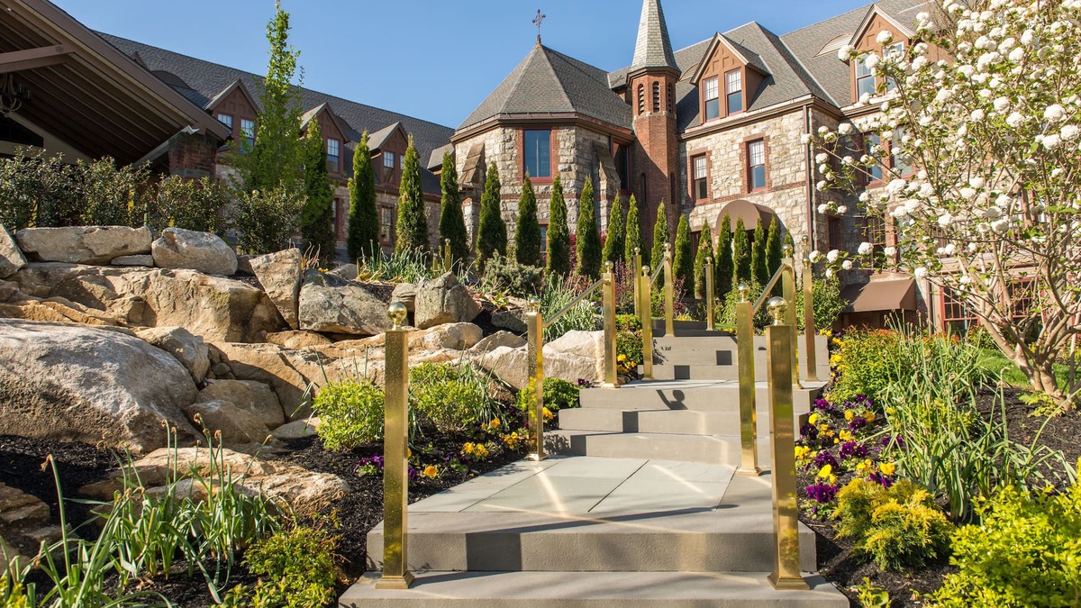 Peekskill Hotel | The Abbey Inn & Spa