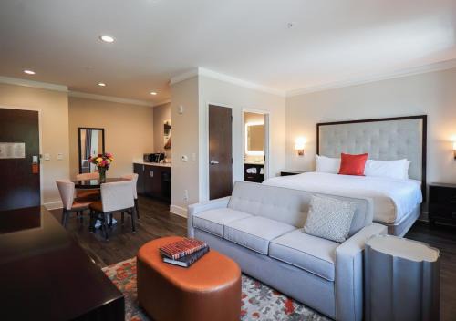 Clemson Hotel | The Abernathy