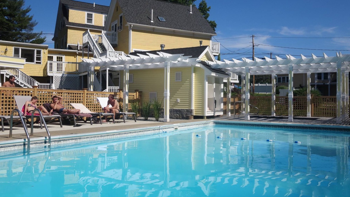 Ogunquit Hotel | The Admiral's Inn Resort