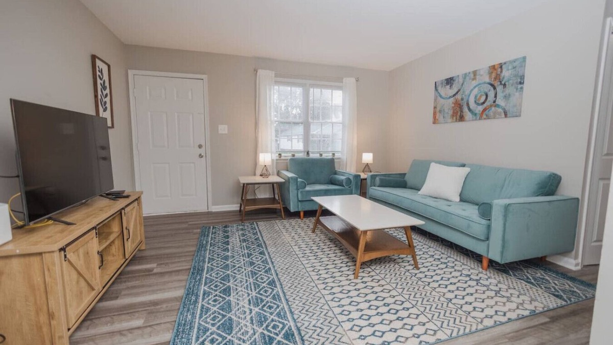 Martinsburg Apartment | The Adorable Apartment