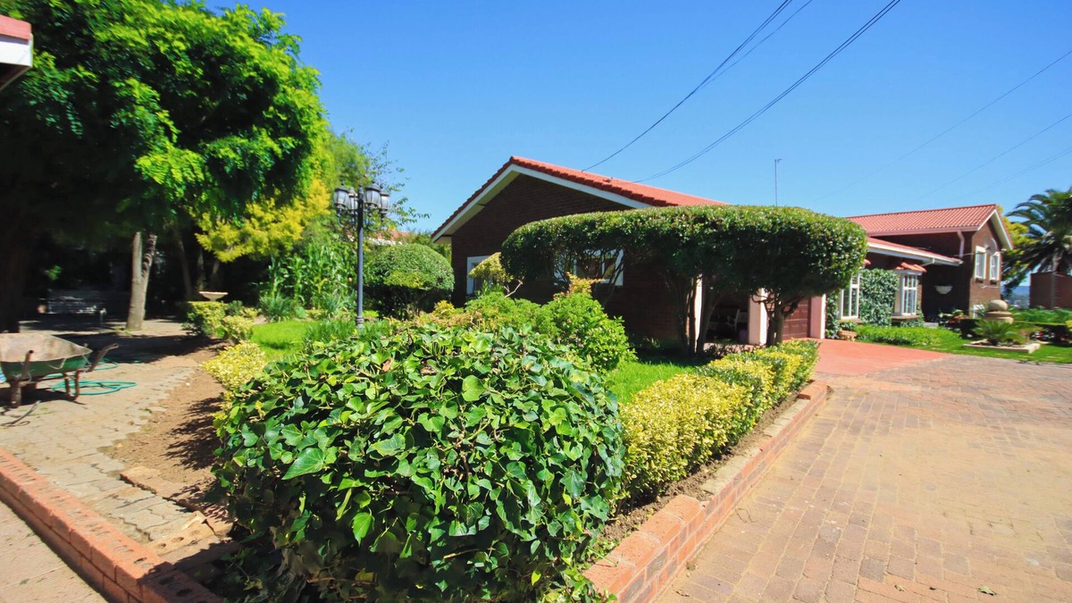 Maseru House | The Advocate Suites Manor