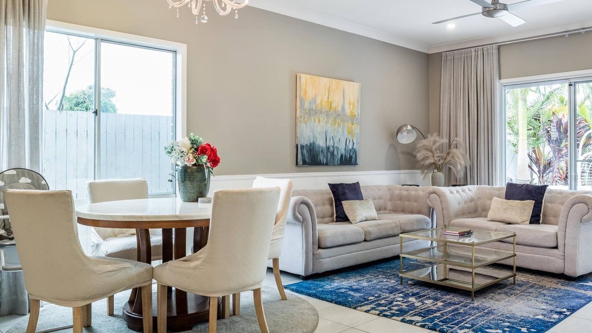 Northgate House | The Airport Stop Modern, 15min to Brisbane City