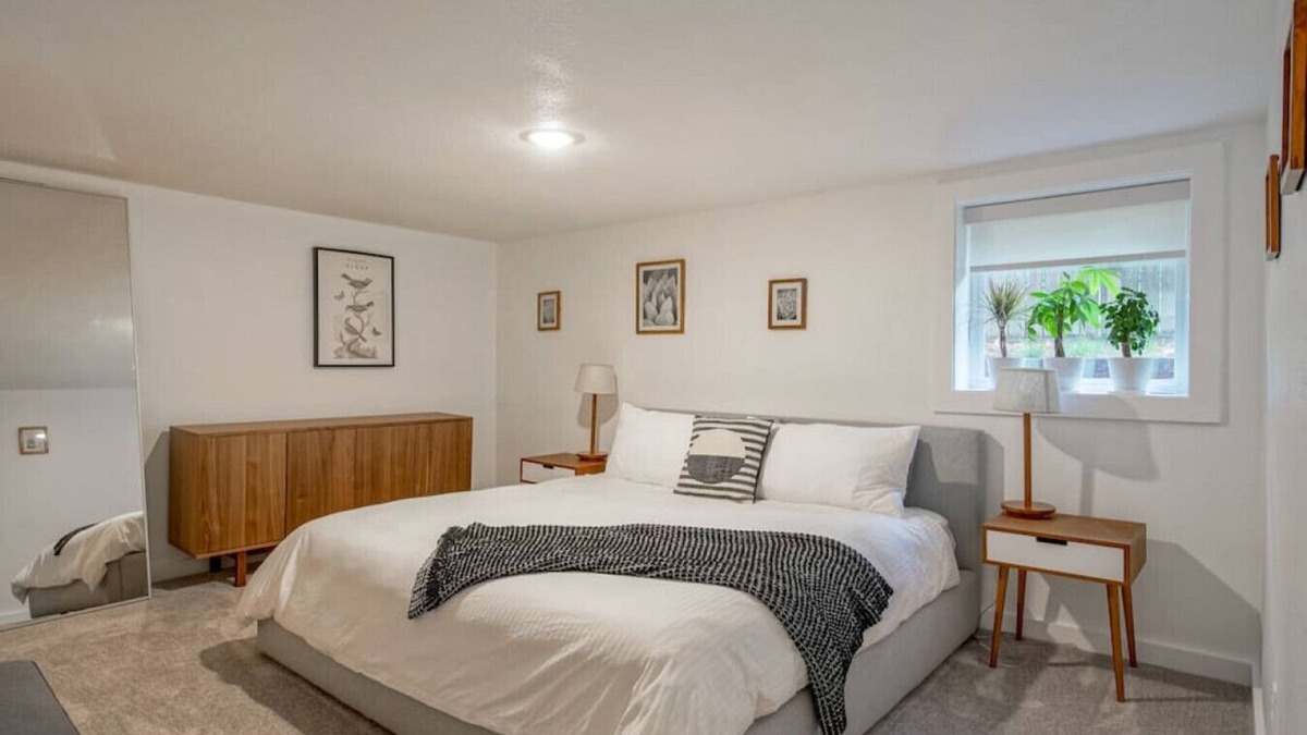 Alberta Condo | The Alberta Escape - 2br - Awesome Location!