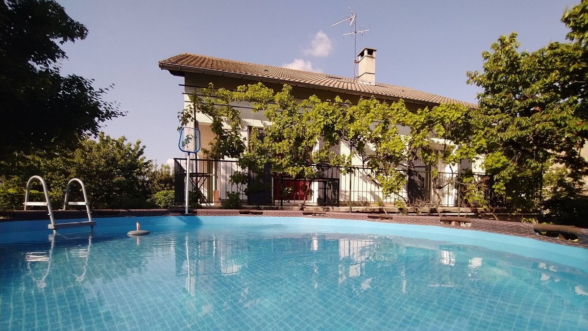 Albi House | The Albigensian Getaway