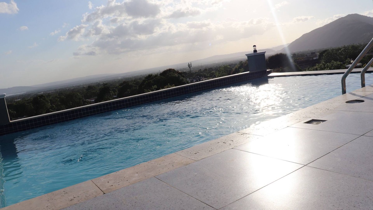 Havendale Apartment | The Alexandria Luxury Apartment with infinity rooftop pool