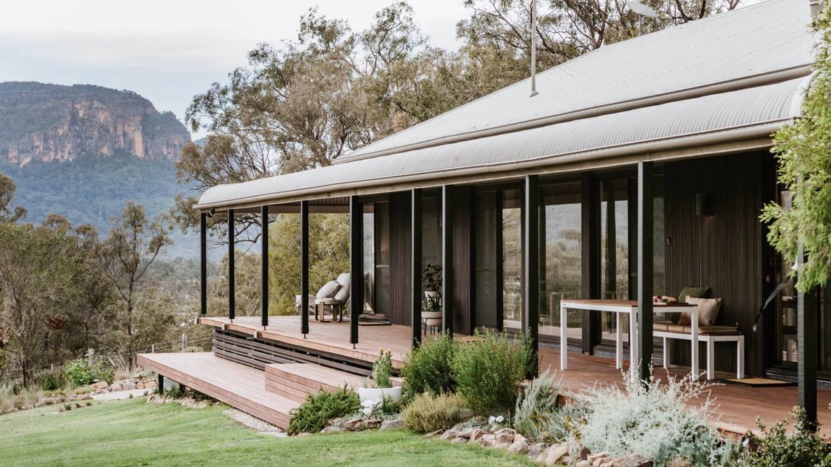 Glen Davis House | The Alice Escape