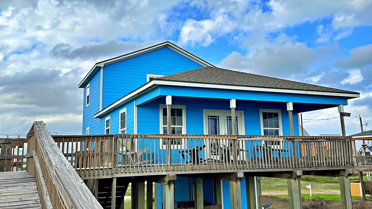 Surfside Beach Cottage | The Aloha Beach your exquisite property that promises an extraordinary stay!