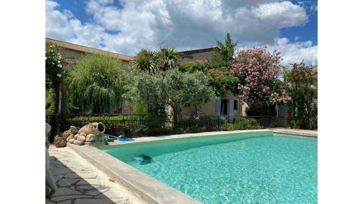 Rognonas Apartment | The Alpilles, Avignon, Arles