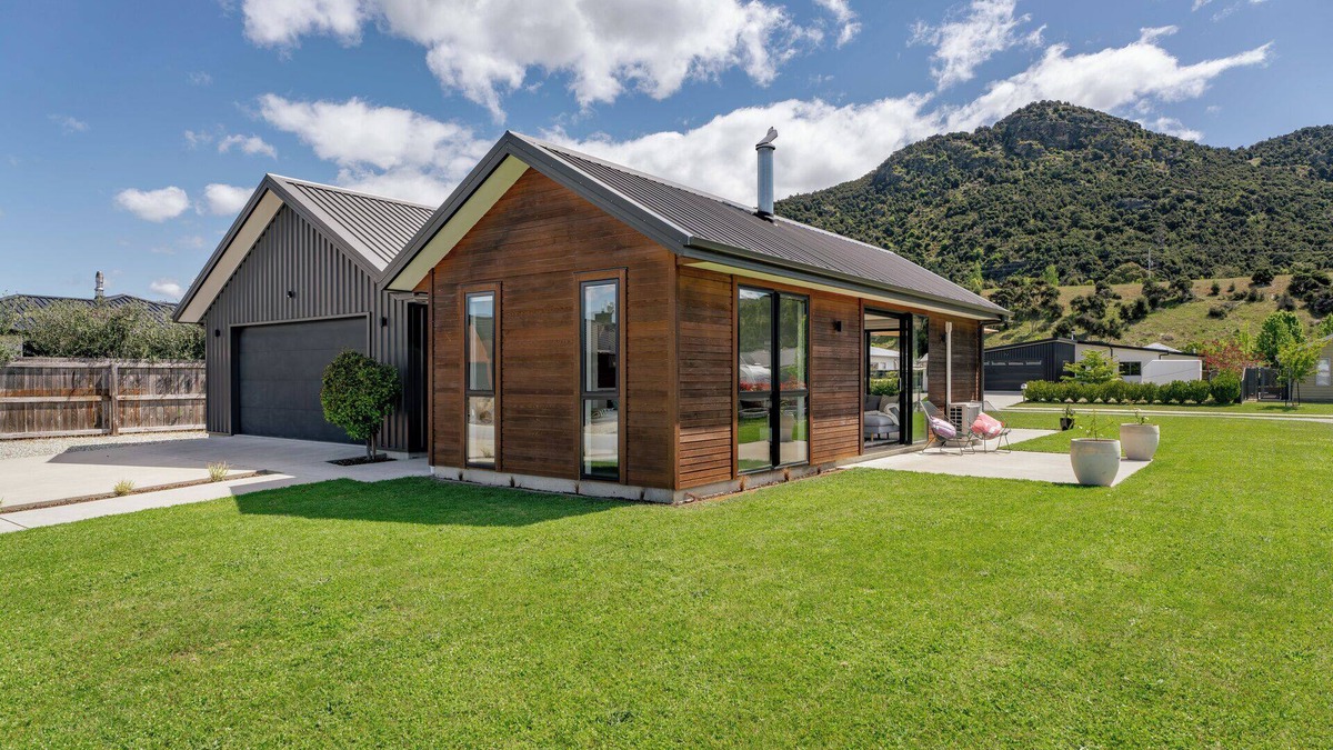 Albert Town House | The Alpine Patch - Wanaka Holiday Home