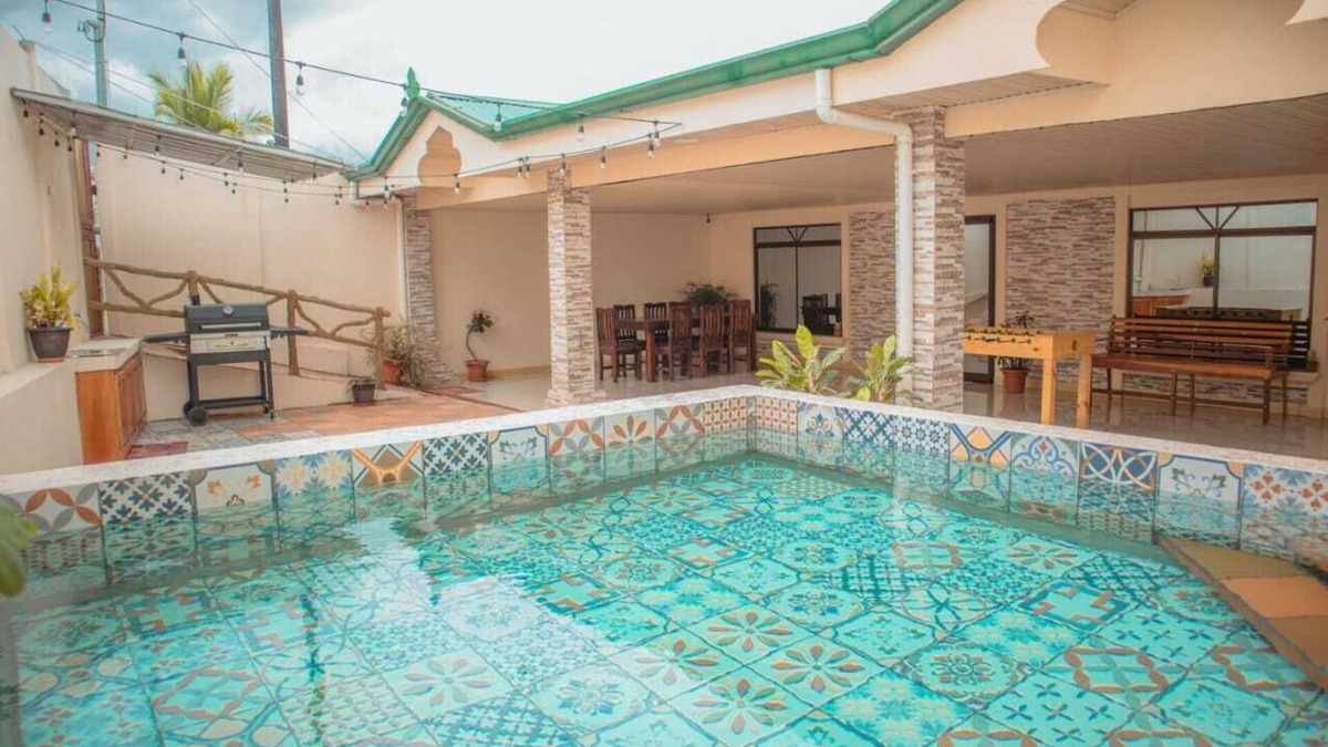 Vieja Cottage | The Amazing Home in a Small Town