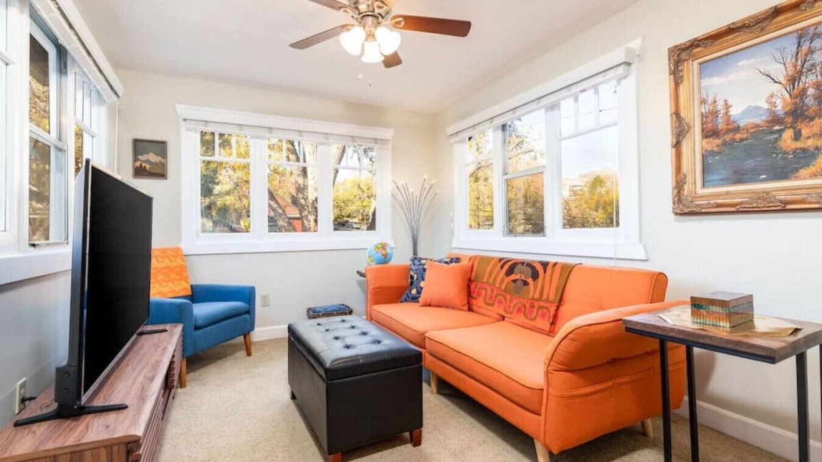 Lower Avenues Apartment | The Amber Suite - Historic Avenues Downtown Apt
