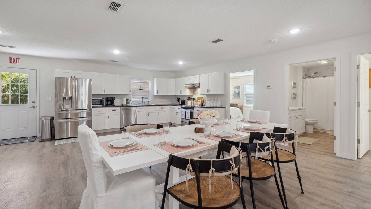 Lighthouse Park Cottage | The Anchor House- Anastasia Island- Walk to Downtown-Bike Ride to Beach