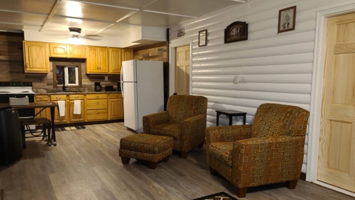 Hillsboro Cabin | The Angler
