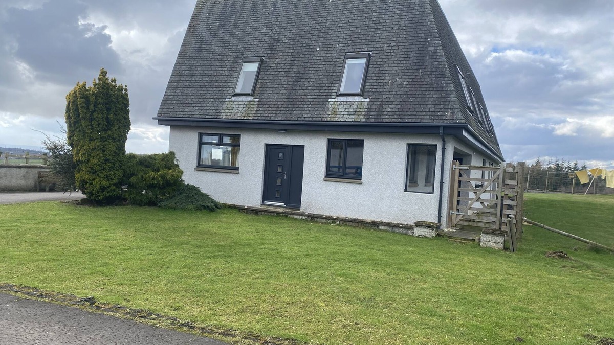 Alloa House | The Annex at Meeks Park immaculate 2 bed
