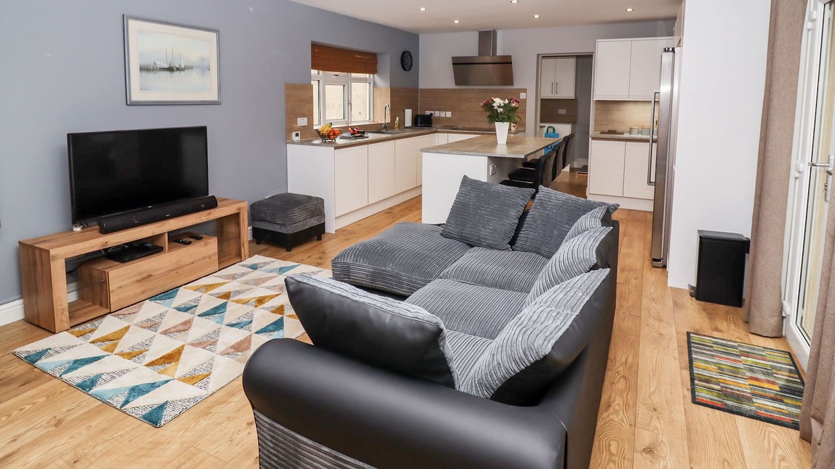 Bassetlaw Cottage | THE ANNEX AT MILNERS HOLT, pet friendly, with open fire in Bawtry