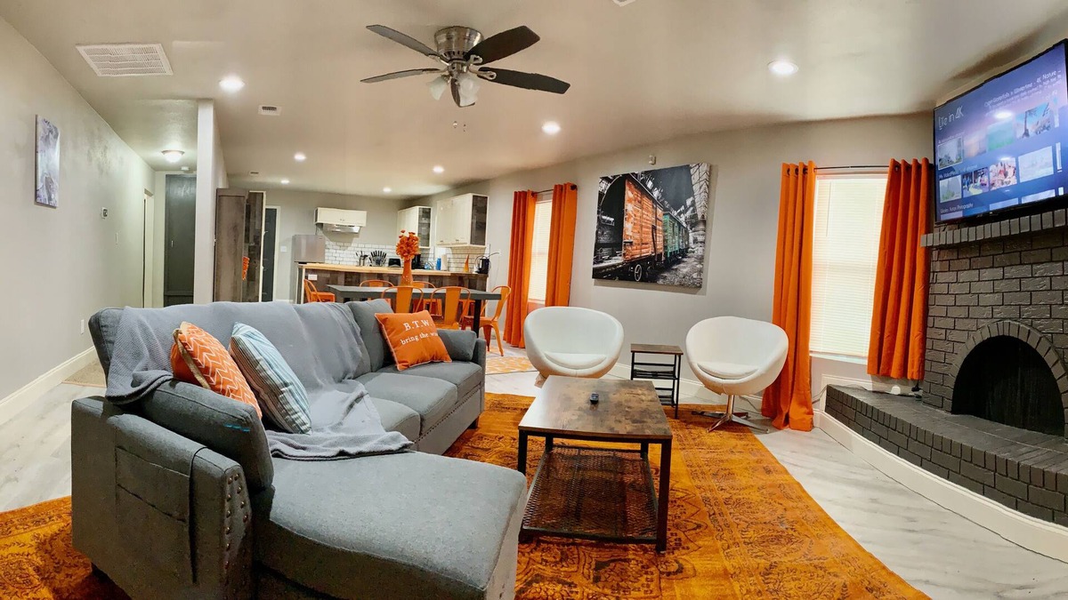 Heart of Lubbock House | The Annoying Orange