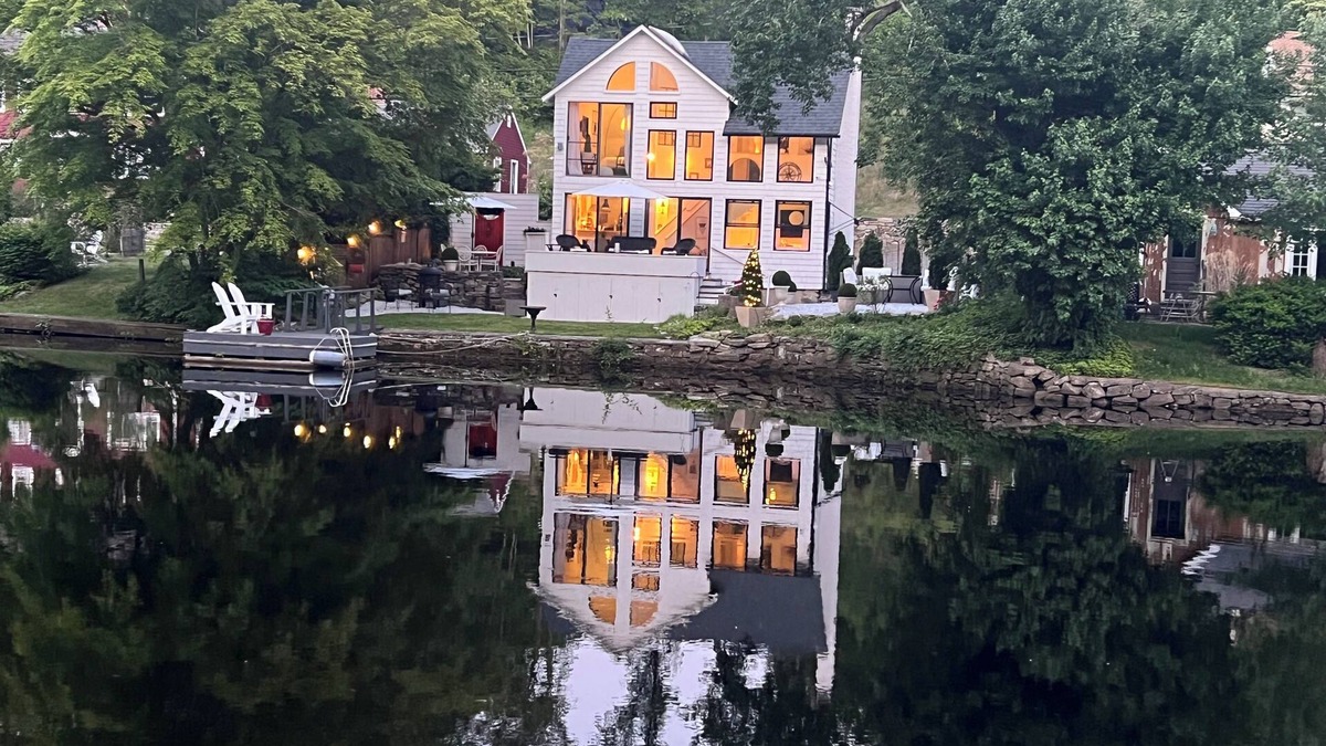 Lyme Cottage | The Answer - Charming, Unique, Tidal, Riverfront Escape - Kayaks, AC Firepit