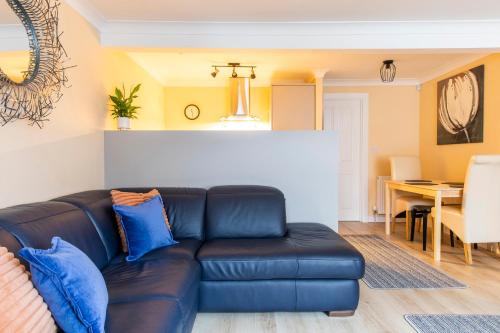 Lochwinnoch Apartment | The Apartment at No.12