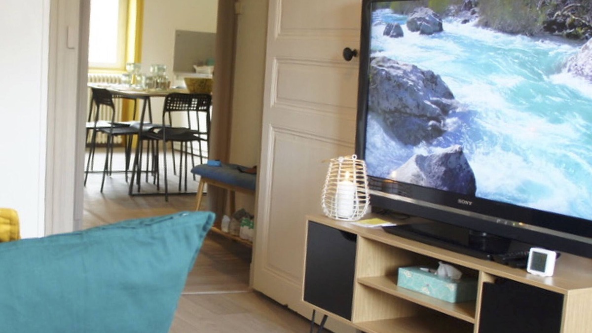 L'Arbresle Apartment | The apartment & de la Turdine T3 🟢 1 to 5 travelers 2ch. + 1 sofa bed