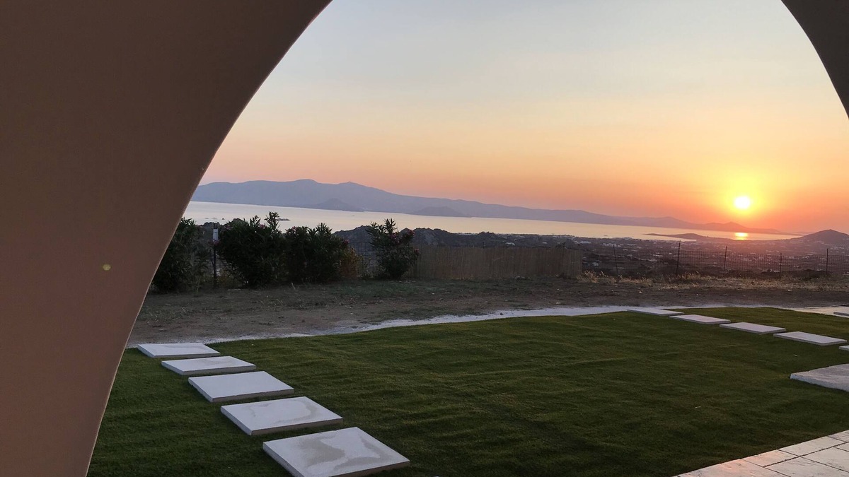 Vivlos Apartment | The apartment has a terrace with a panoramic view of the Aegean Sea and Paros.
