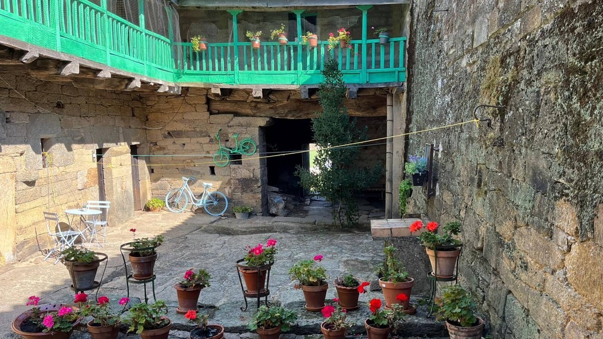 Villardeciervos Cottage | THE APOTHECIST OF THE WOLF